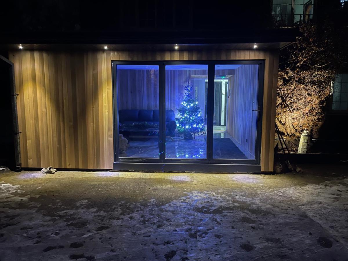 Da Vinci Guest House & Guest Parking, A Real Gem クローリー エクステリア 写真