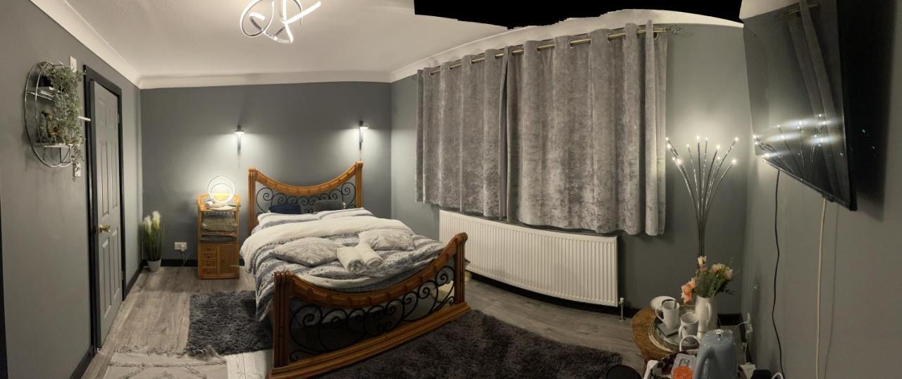 Da Vinci Guest House & Guest Parking, A Real Gem クローリー エクステリア 写真